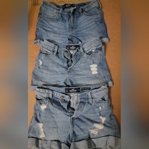 3 pair of Juniors  sizs 3 Hollister shorts
